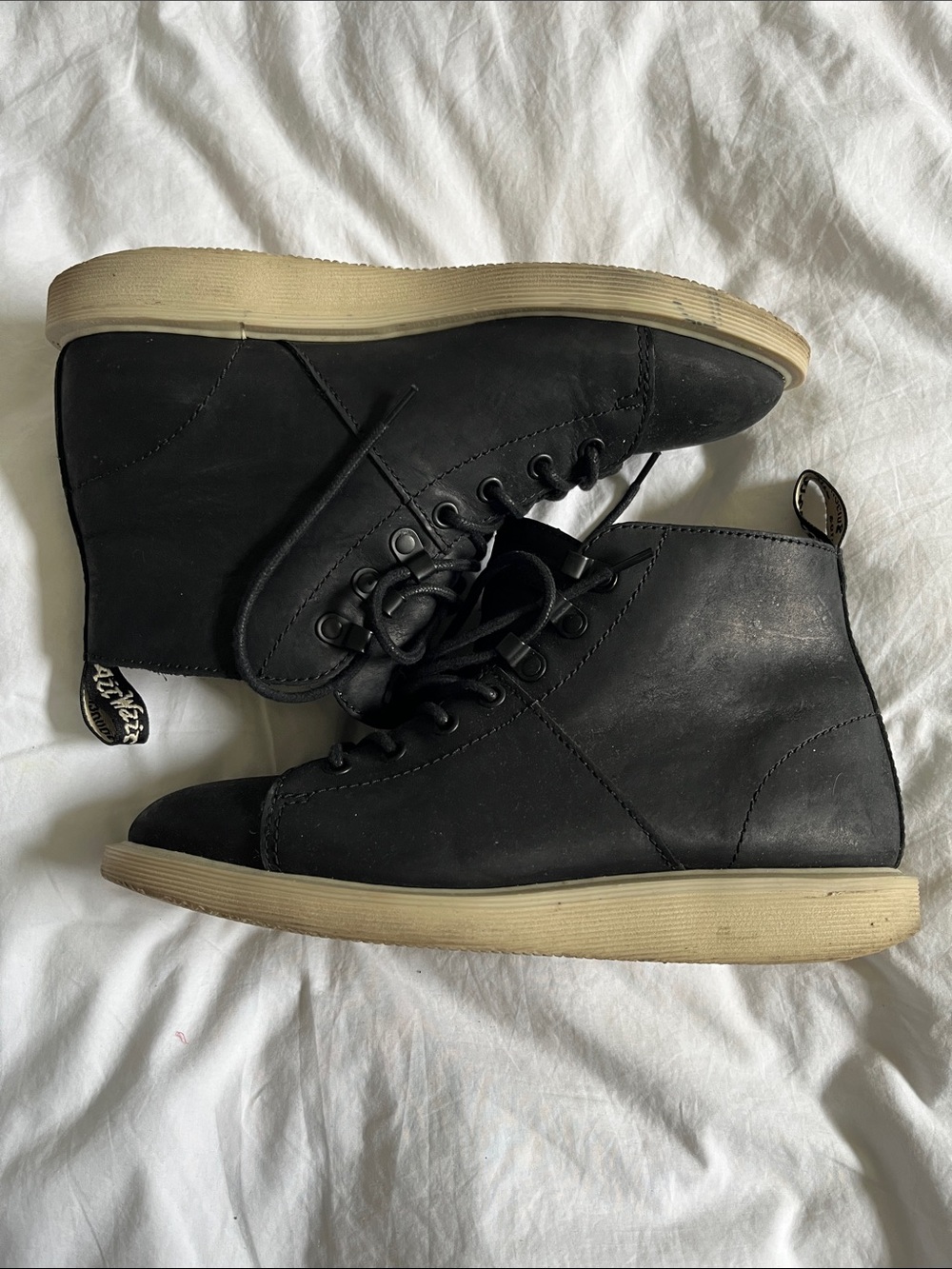 Dr. Martens LESBOOTFL Black Suede Faux Fur Lined Ankle Boots Women’s Size 8